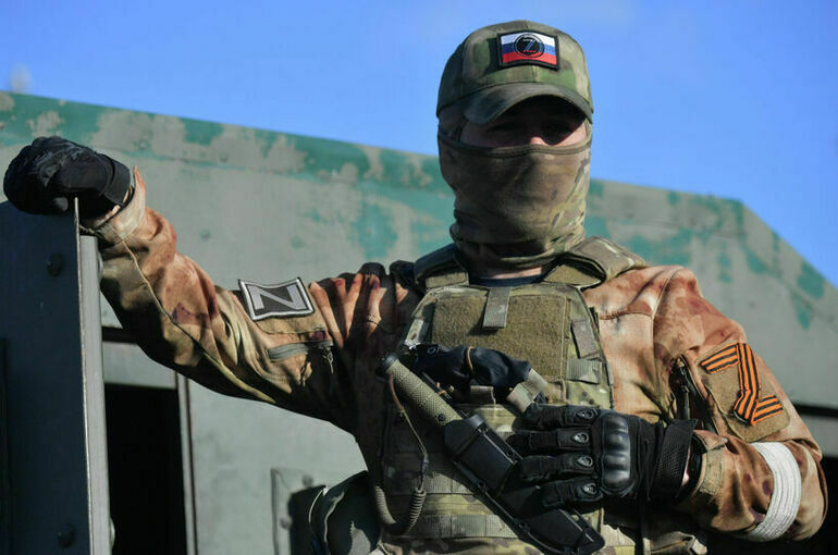 Военнослужащие